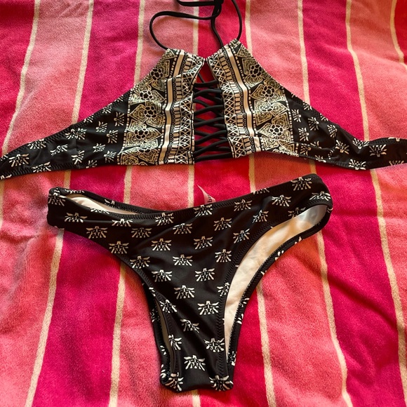 Black Pattern Bikini - Picture 1 of 2